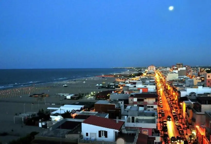 اتاق استاندارد چهار تخته با چشم‌انداز دریا, La Perla Delle Saline