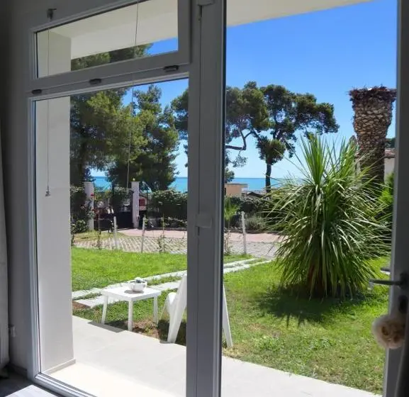 Juniorsviitti Merinäkymä, Villa Tropical