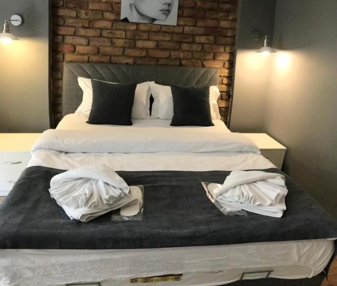 スタンダードルーム, Utarit Taksim