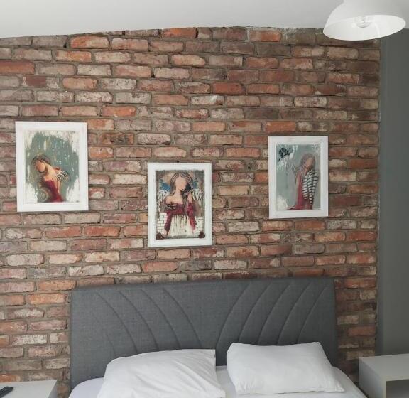 スタンダードルーム, Utarit Taksim