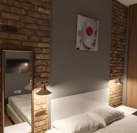 スタンダードルーム, Utarit Taksim