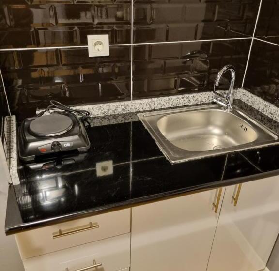 スタンダードトリプルルーム, Utarit Taksim