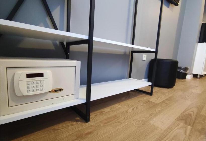 バルコニー付きデラックスルーム, Utarit Taksim