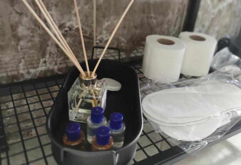 スタンダードルーム, Utarit Taksim