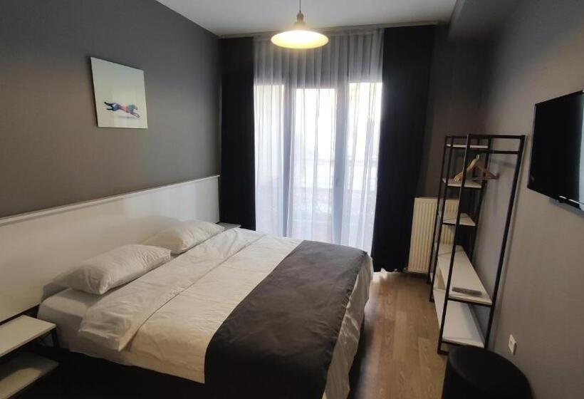 スタンダードルーム, Utarit Taksim