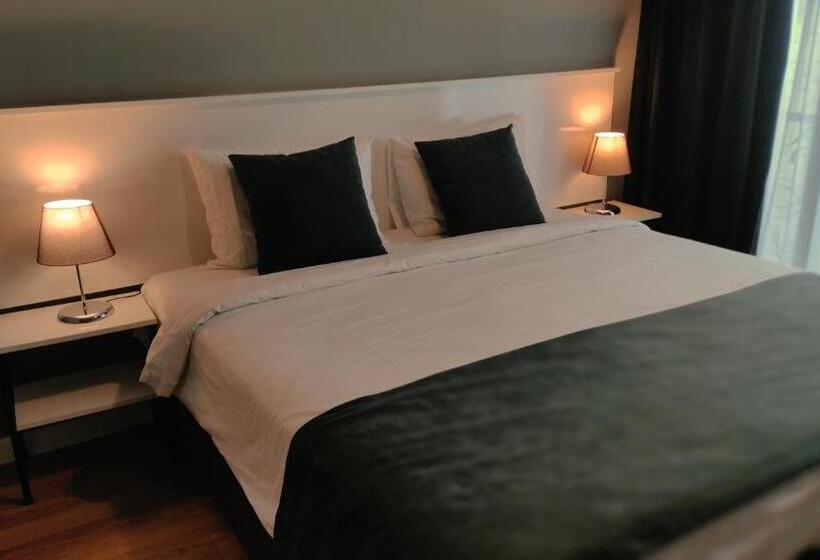 バルコニー付きデラックスルーム, Utarit Taksim