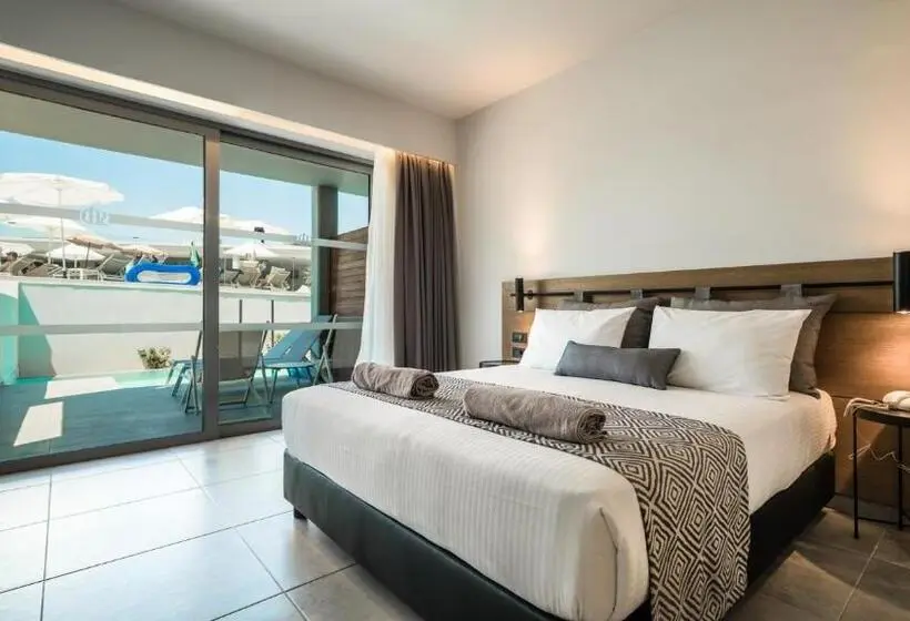 バルコニー付きデラックスルーム, Harmony Crest Resort & Spa Adults Only