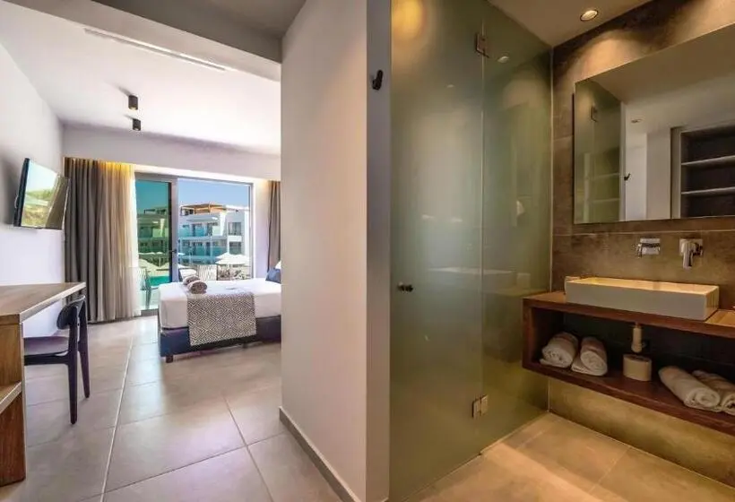 スーペリアファミリールーム, Harmony Crest Resort & Spa Adults Only
