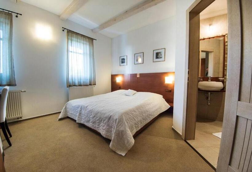 اتاق استاندارد, Slamený Dom & Spa