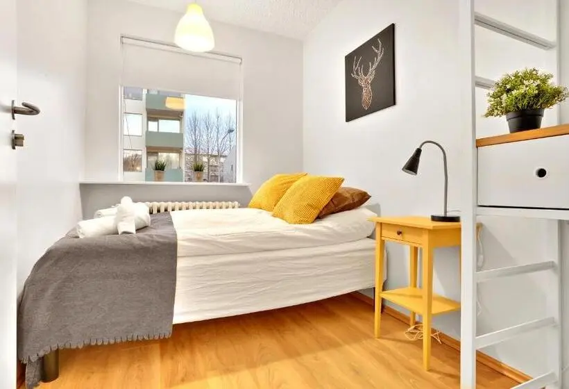 اتاق استاندارد با سرویس بهداشتی مشترک, Lækur Guesthouse