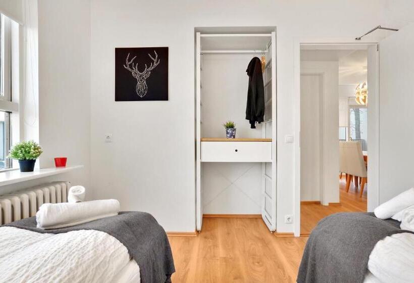 اتاق استاندارد سه تخته با سرویس بهداشتی مشترک, Lækur Guesthouse