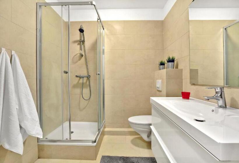 اتاق خانوادگی با سرویس بهداشتی مشترک, Lækur Guesthouse