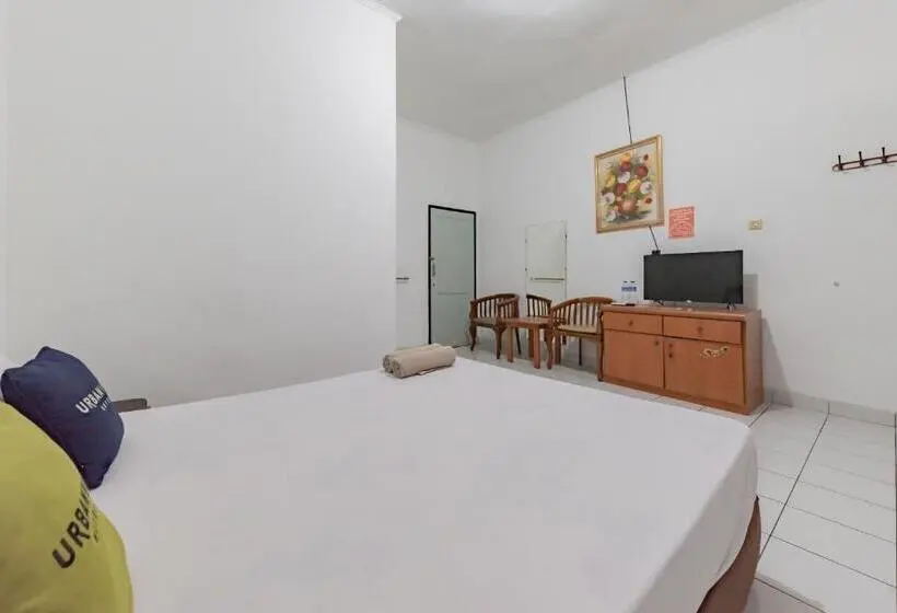 デラックスルーム, Urbanview Hotel Pondok Kurnia Cijagra Bandung By Reddoorz