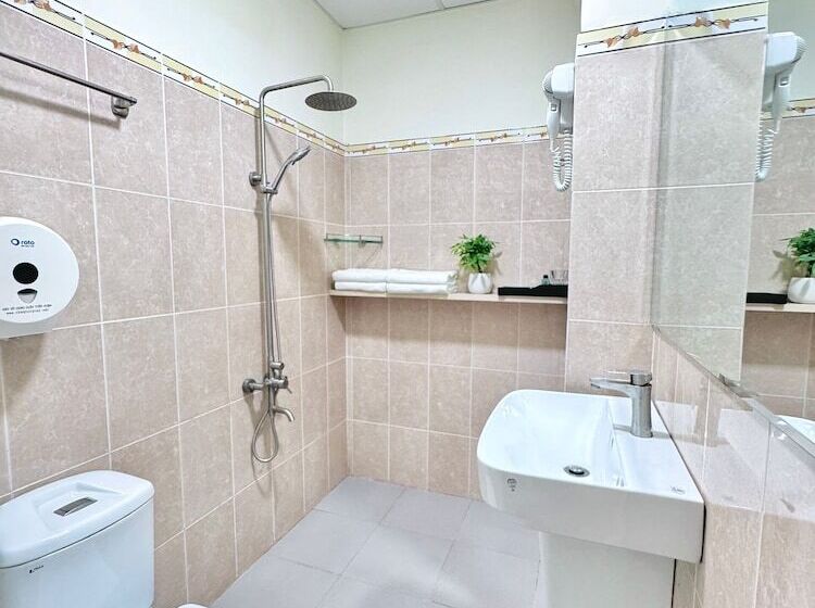 اتاق لوکس, Cozy Hotel   140 Cong Quynh