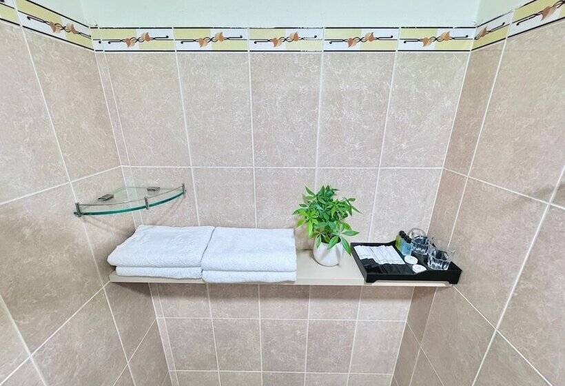 اتاق خانوادگی, Cozy Hotel   140 Cong Quynh