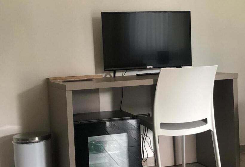 חדר סופריור, Regia