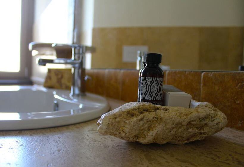 חדר סופריור, Regia