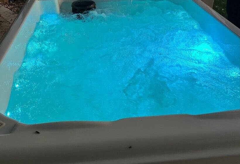 חדר סטנדרט, Regia