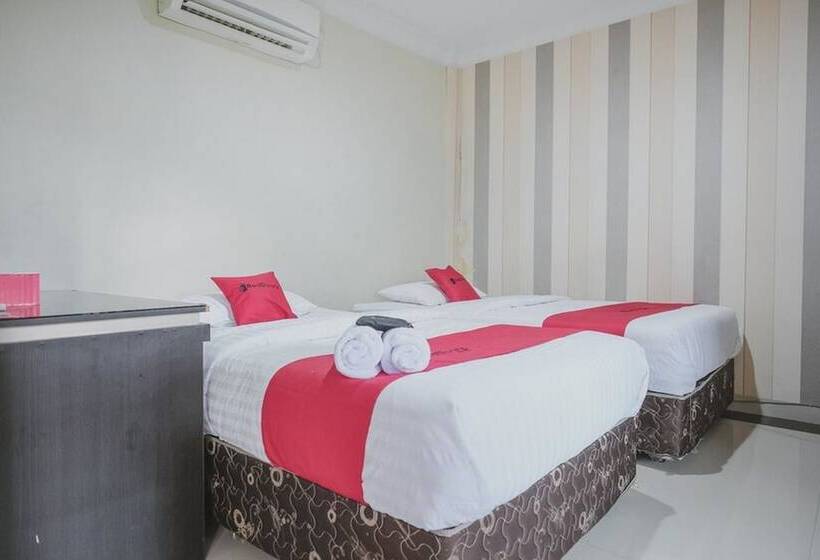스탠다드 룸, Reddoorz Syariah Near Jamtos Jambi 2