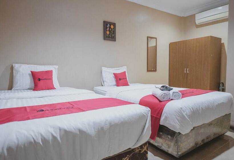 스탠다드 룸, Reddoorz Syariah Near Jamtos Jambi 2