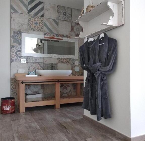 デラックススイート, Al Tirabusòn Country House