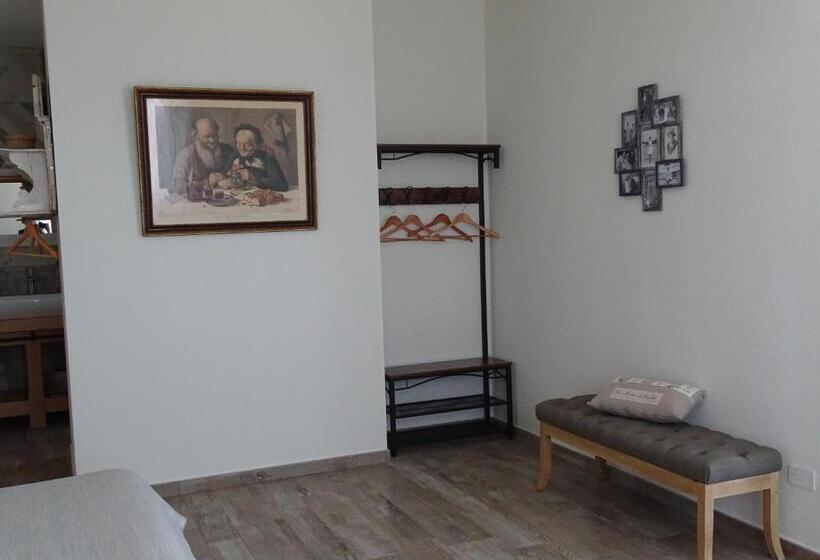 デラックススイート, Al Tirabusòn Country House