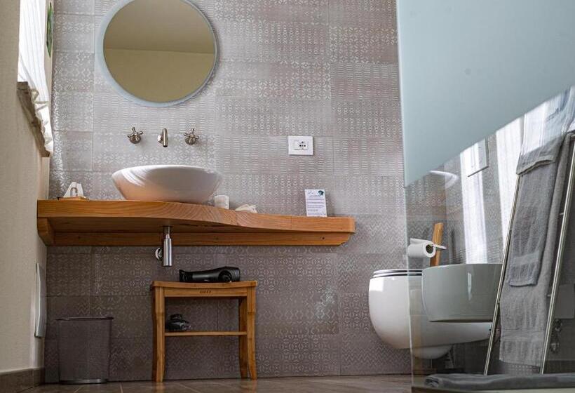 バルコニー付きデラックスルーム, Al Tirabusòn Country House