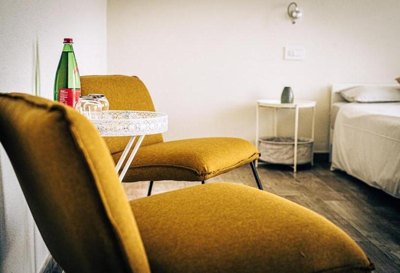 ガーデンビューデラックスルーム, Al Tirabusòn Country House