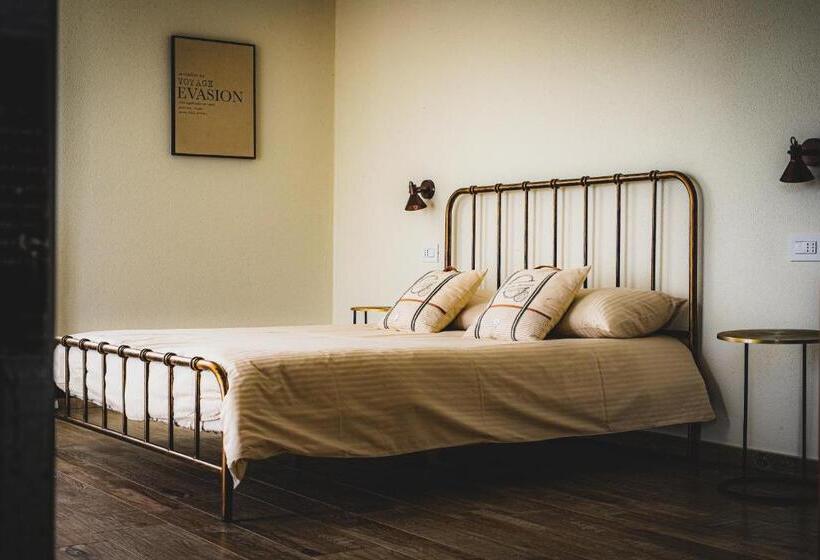 庭の見えるジュニアスイート, Al Tirabusòn Country House