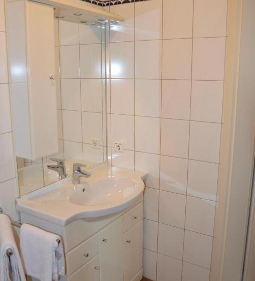 غرفة عائلية, Zimmervermietung Fasching