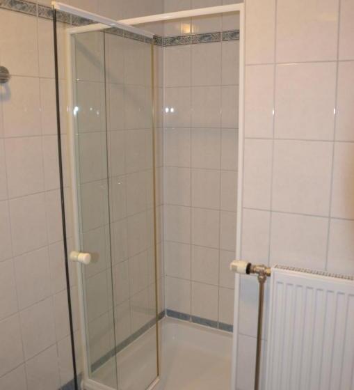 غرفة قياسية, Zimmervermietung Fasching