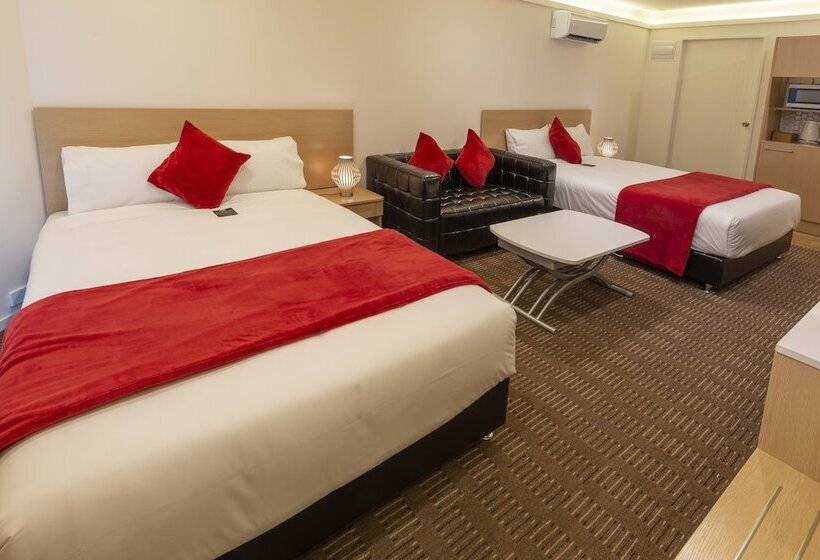 Номер Deluxe, V Motel