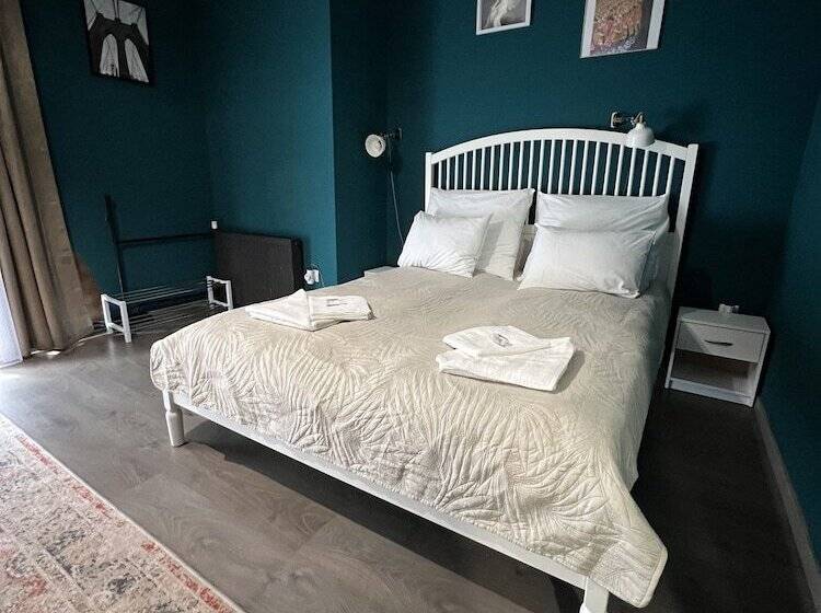 חדר סטנדרט, Lanskyrooms