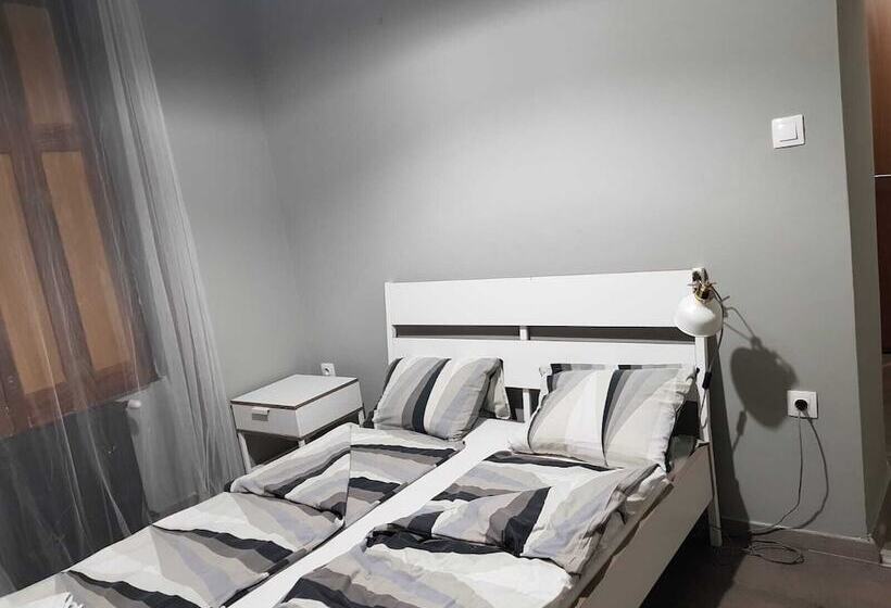 חדר סטנדרט יחיד, Lanskyrooms