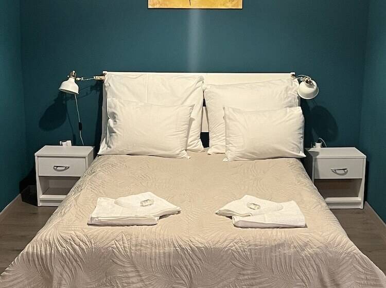 חדר סטנדרט לארבעה, Lanskyrooms