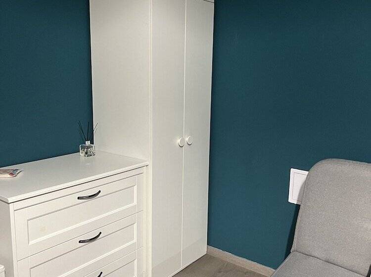 חדר סטנדרט לשלושה, Lanskyrooms