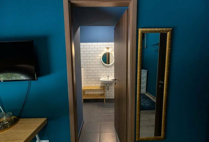 חדר סטנדרט, Lanskyrooms