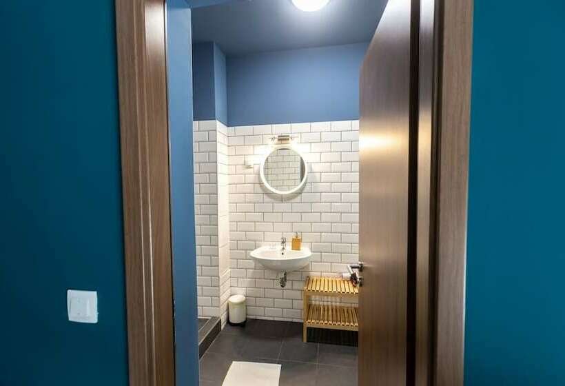 חדר סטנדרט, Lanskyrooms