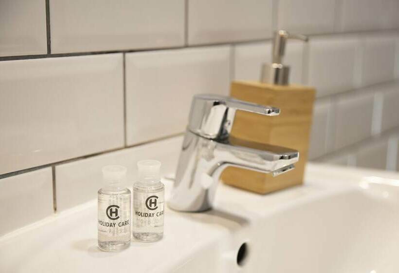 חדר סטנדרט, Lanskyrooms