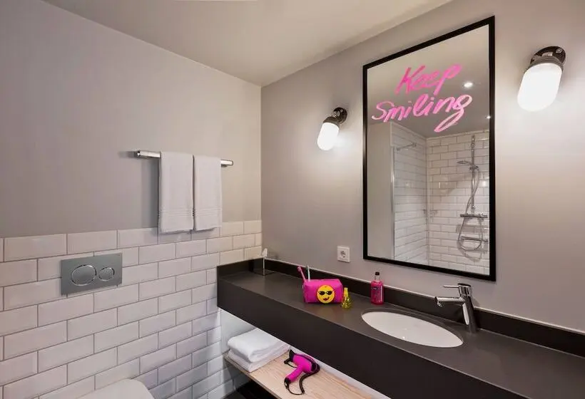 Family Room, Moxy Munich Ostbahnhof