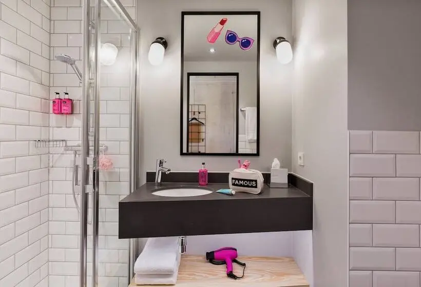 Habitació Estàndard, Moxy Munich Ostbahnhof