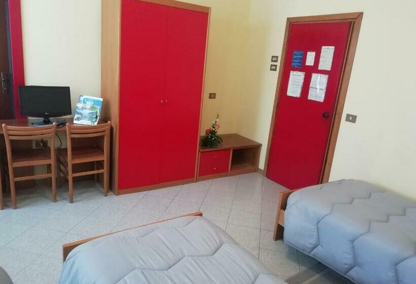 غرفة كلاسيكية ثلاثية, Rezia Valtellina