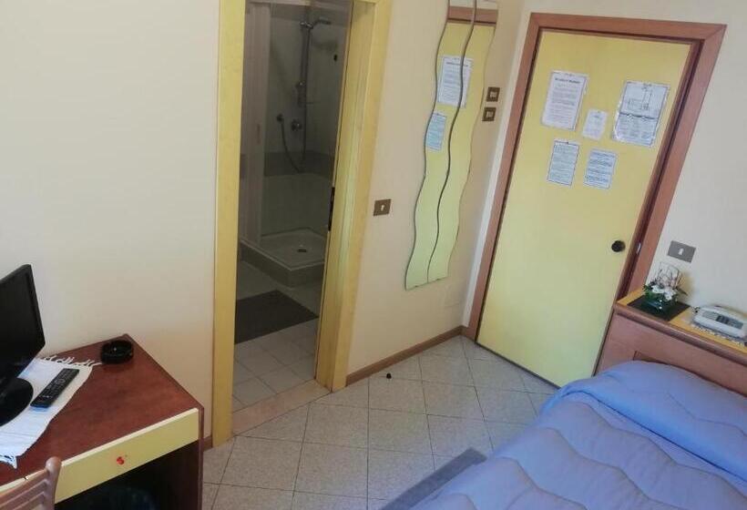 غرفة إقتصادية فردية, Rezia Valtellina