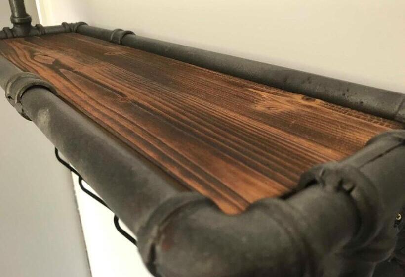 חדר סטנדרט, The Reubens