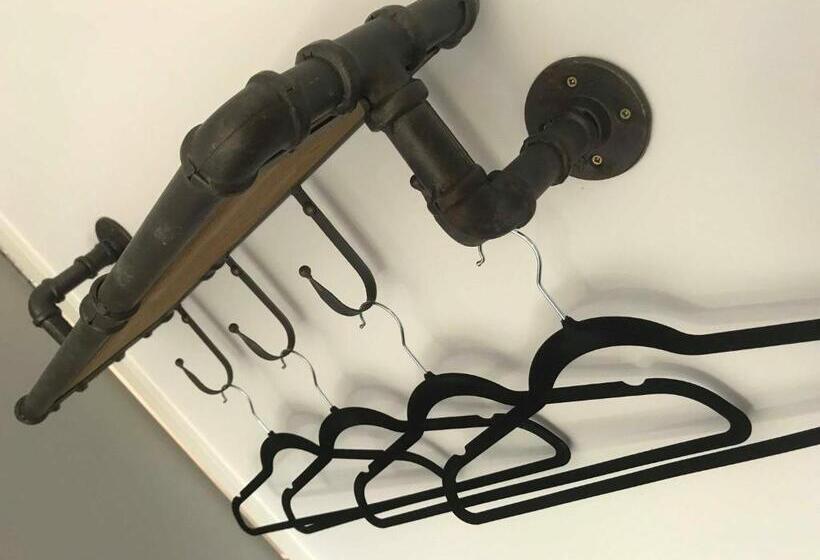 חדר סטנדרט, The Reubens