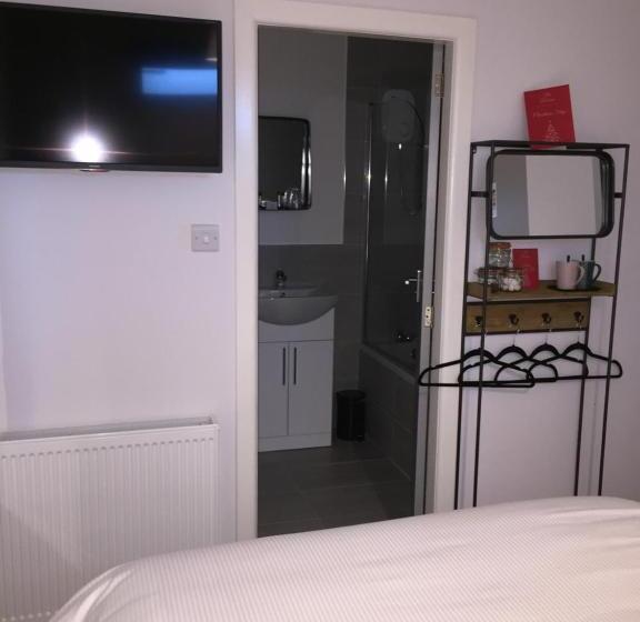 חדר אקונומי, The Reubens