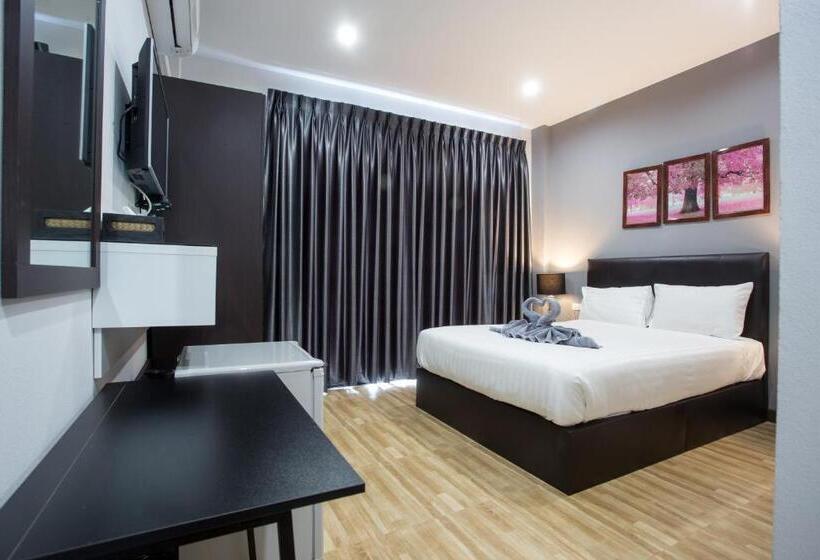 Номер Deluxe, Wixky