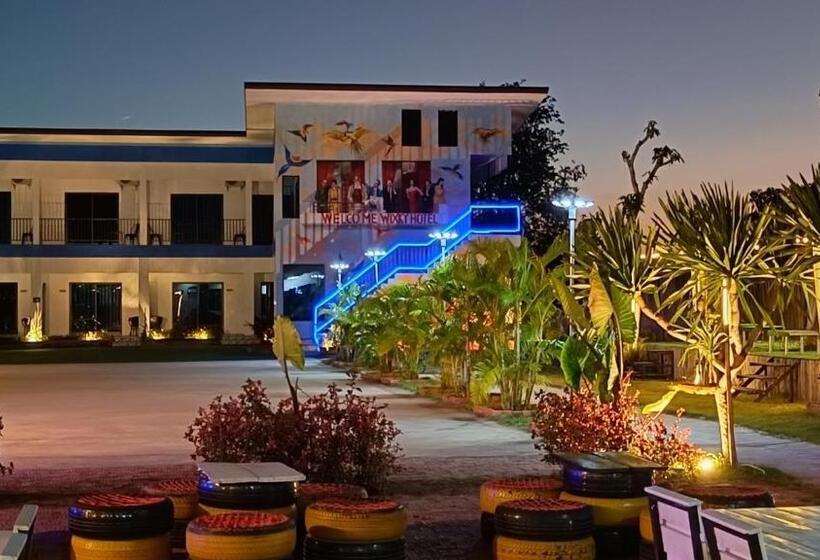 Семейный Номер Deluxe, Wixky