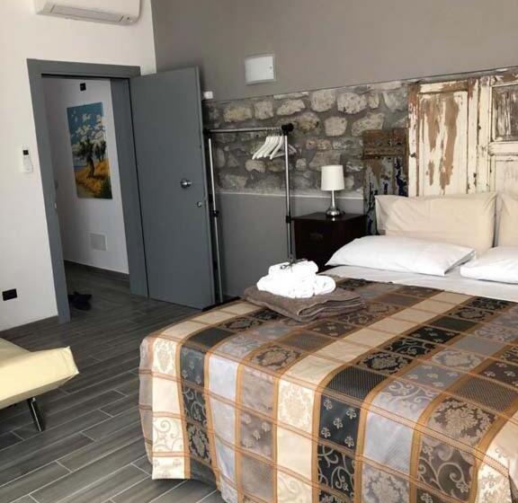 اتاق استاندارد, Alla Porta Di Sotto B&b