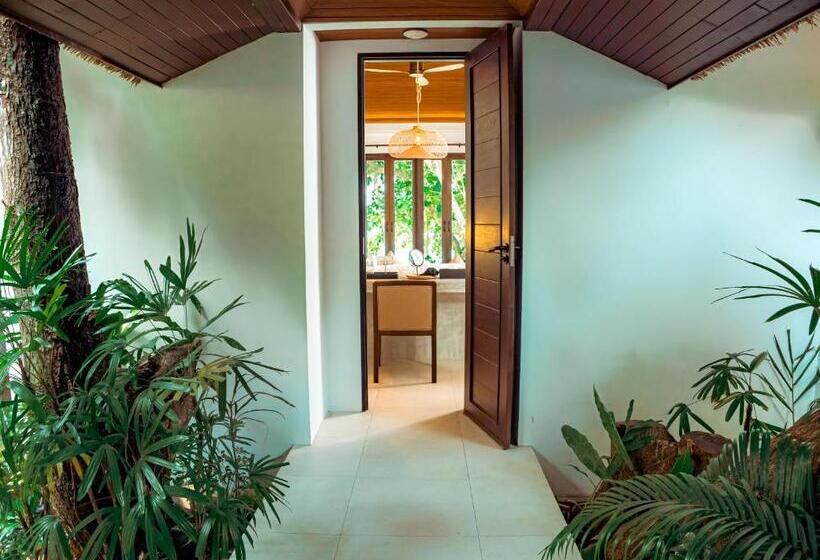 اتاق لوکس با چشمانداز دریا, Victoria Cliff Resort Nyaung Oo Phee Island